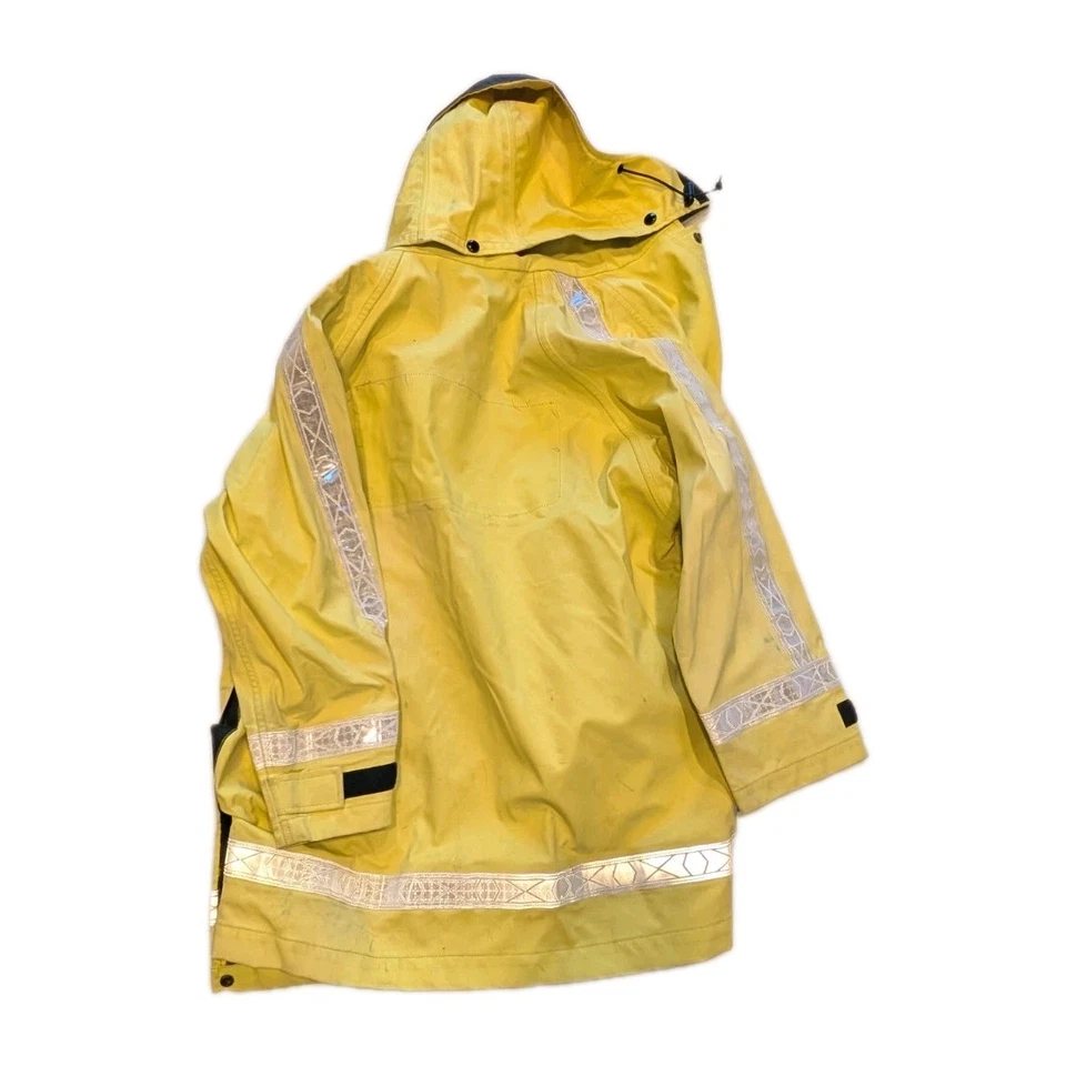 Blauer Goretex 9850W Rain Jacket Women's XLarge Short  - Image 2 of 4