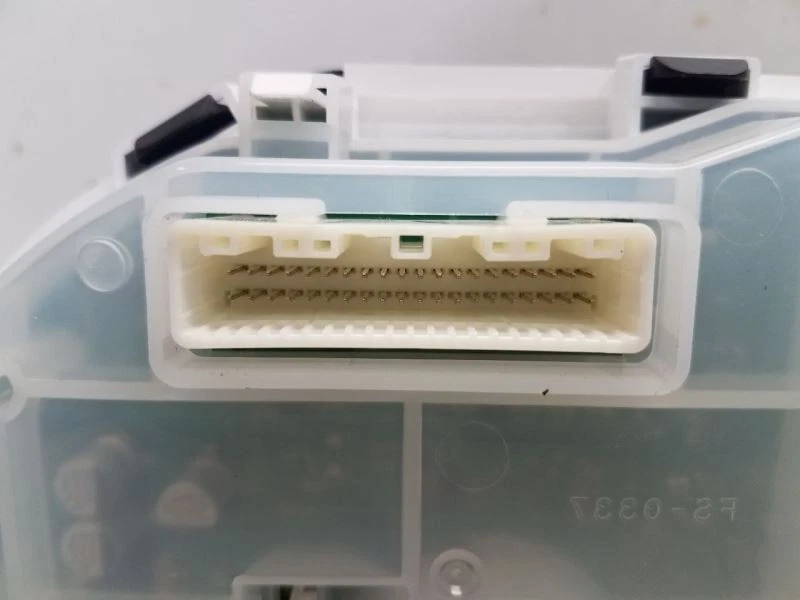 Grupo de velocímetro Subaru Legacy 2012 (2,5 L/CVT) *118532 millas* Foto 4 de 4