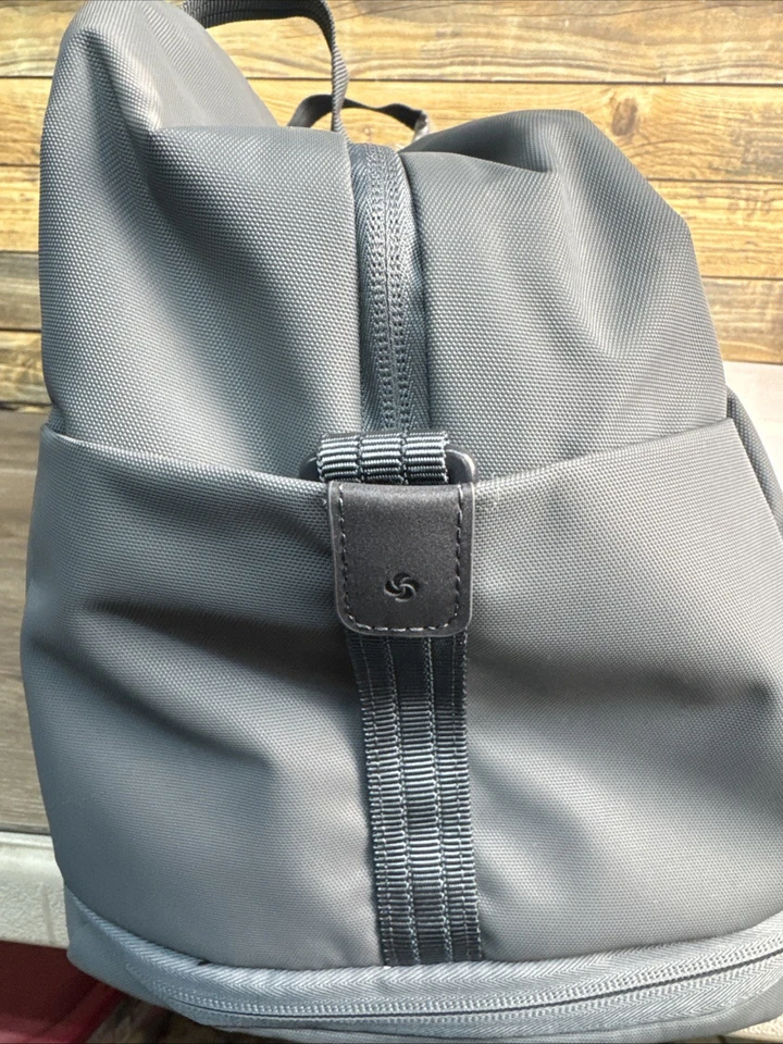 New Samsonite Elevation Plus Soft side Expandable Duffle - Slate Gray - Image 3 of 4