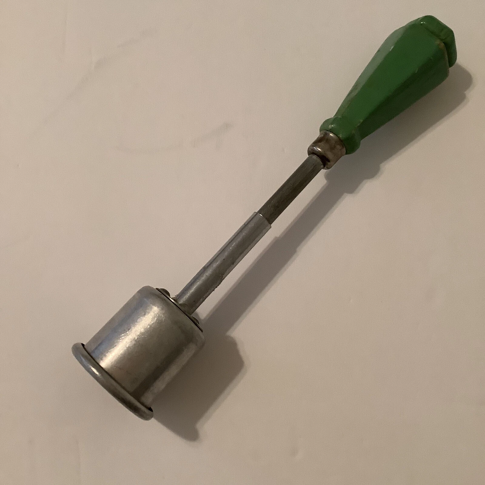 Vintage Dunks Hostess Meat Tenderizer Plunger Style Sharp Green Wood Handle