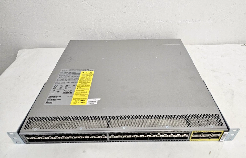 Cisco Nexus N3K-C3172PQ-10GE 48-Port 10GbE 6-Port QSFP+ Switch mit Dual PSU