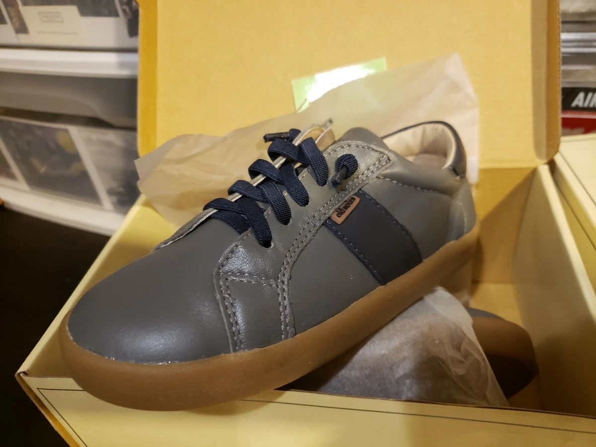 Old store soles au