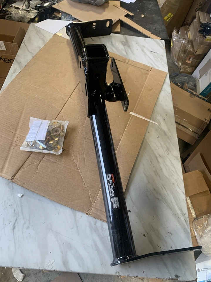 Enganche CURT 13591 Clase 3 para Chevy Equinox/GMC Terrain 10-17 Foto 2 de 4