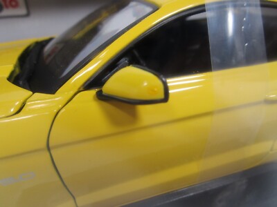 MAISTO 1/18 SPECIAL EDITION YELLOW 2015 FORD MUSTANG GT USED