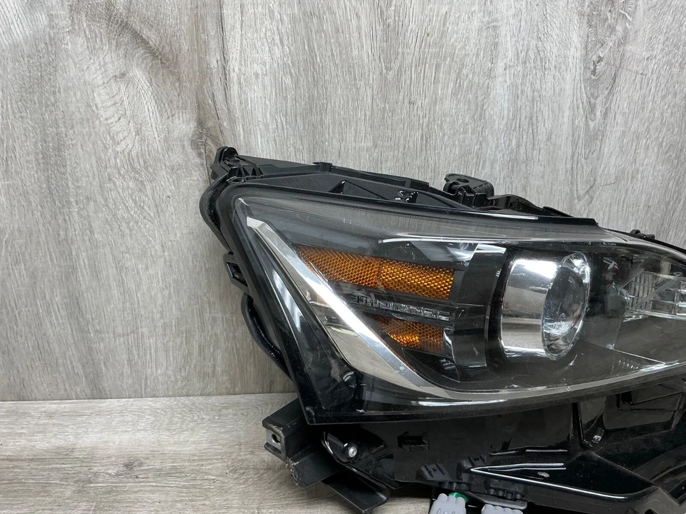 Faro LED lateral derecho para pasajero Lexus IS300 IS350 2017 2018 2019 2020 OEM Foto 4 de 4