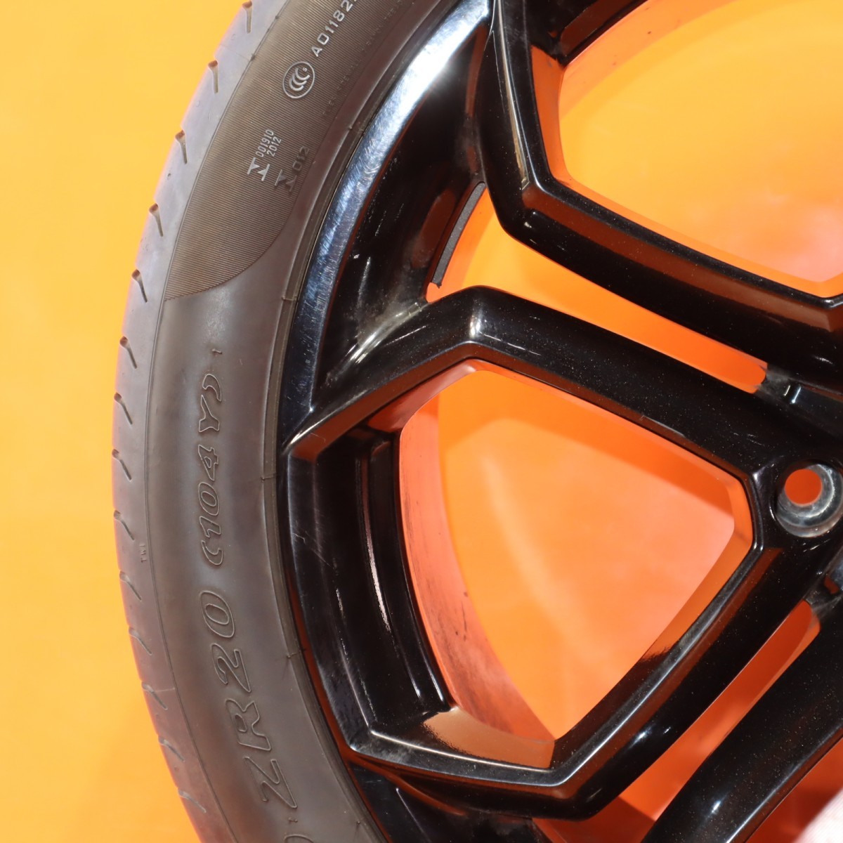 Lamborghini Aventador 2012-2016 REAR+INNER Wheel P/N 470601025A