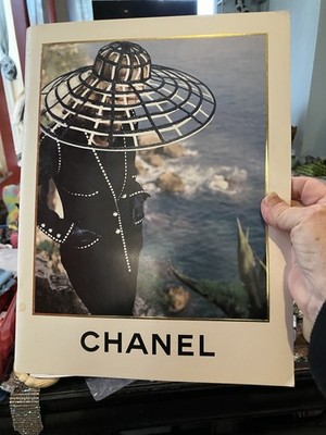 CHANEL 1992 SPRING VINTAGE CATALOGUE BOOK MAGAZINE COLLECTOR