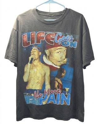 Vintage 1996 Tupac Shakur 2Pac 'Life Goes On' Memorial Graphic T-Shirt