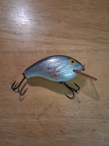 Vintage Rebel Mini R Fishing Lure
