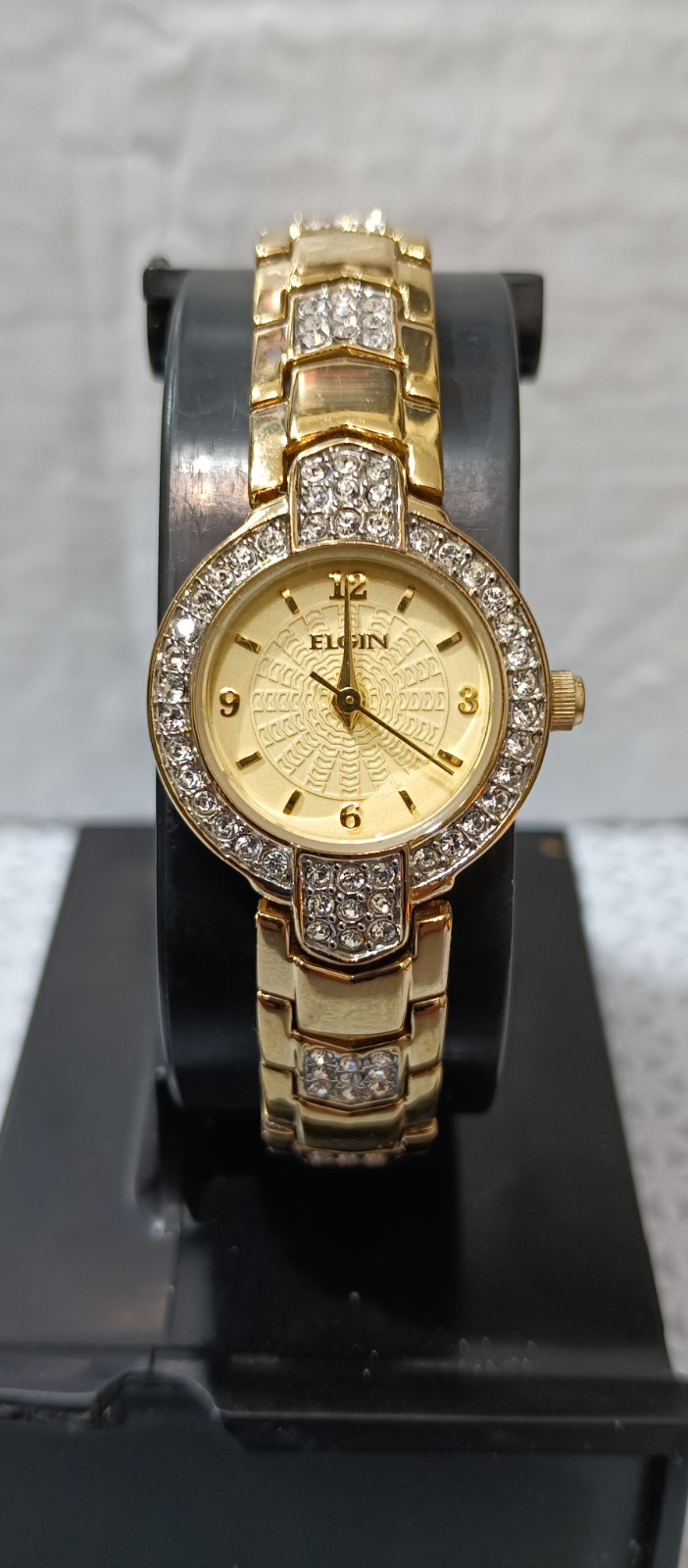 ELGIN Luxury Vintage Women's Watch Gemmed Bezel Gold Tone Quartz