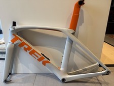 Trek Madone SLR Gen 6 (disc brake) 56cm, custom paint