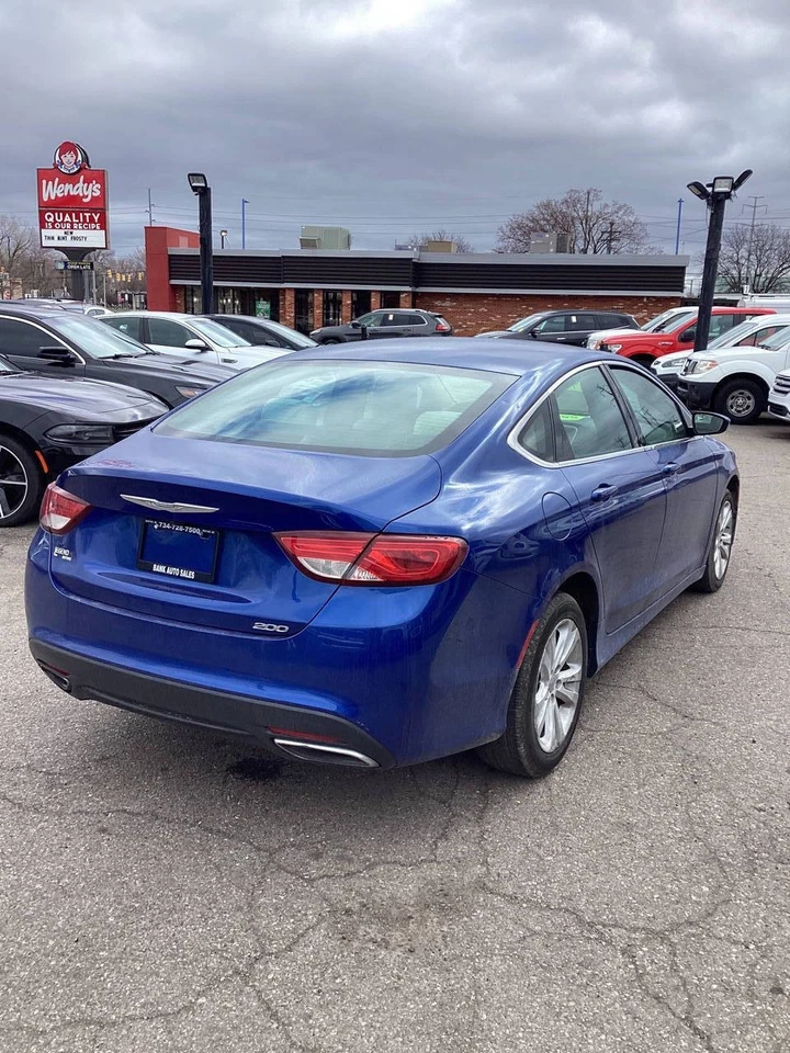 2016 Chrysler 200 Limited 4dr Sedan - Image 4 of 4