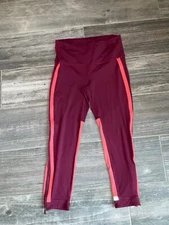 Lululemon Zip The Line Crop *23 size 8 Deep Ruby / Poppy Coral