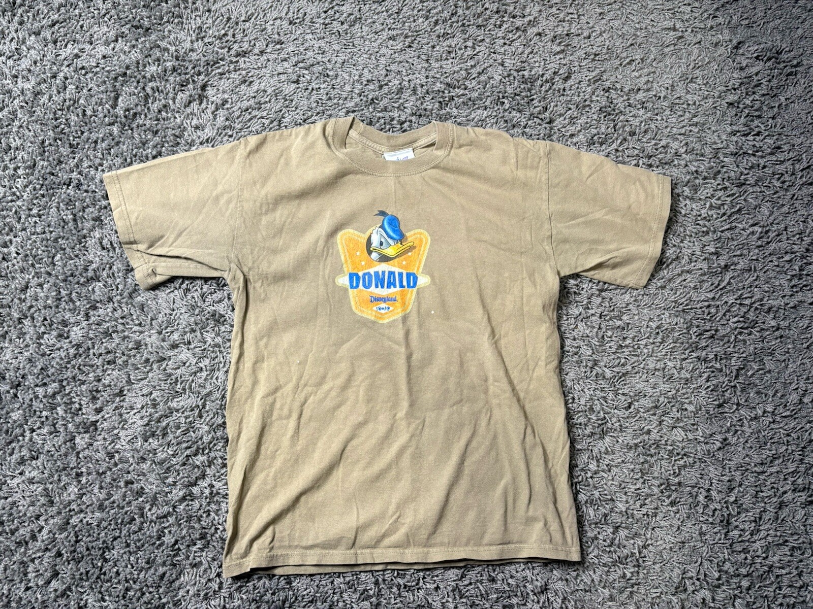 Vintage Donald Duck Disneyland T-Shirt Size Medium