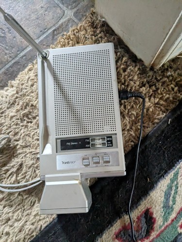Panasonic Travelvision TR-1020P AM/FM Radio & 1.5" Black & White CRT TV Complete - Picture 3 of 10