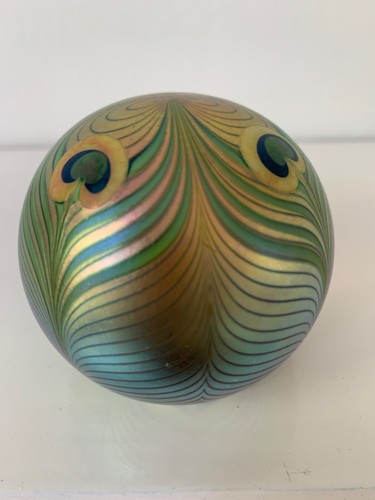 Orient & Flume Paperweight Iridescent Peacock Feather Pulls Signed & Dated 1980 - Picture 13 of 20