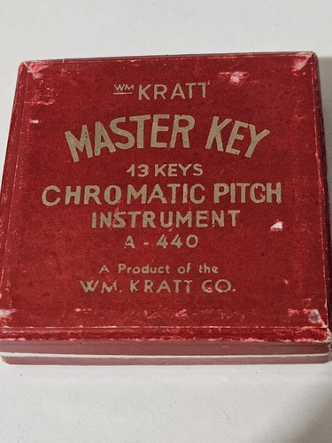 Vintage Chromatic Pitch Pipe Instrument The Master Key Lindner's A-440 13 Keys