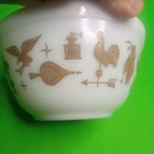 Vintage Pyrex Early American Mixing Bowl 402 1 1/2 Quart Great Condition