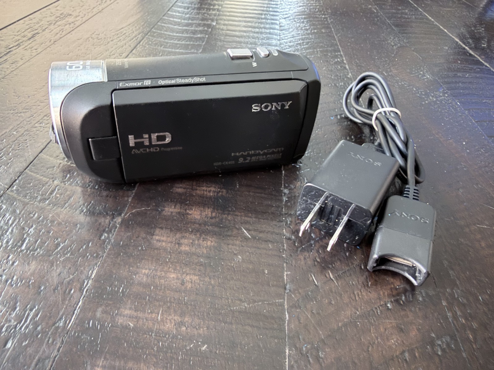 60x Zoom W/ Charger. Tested Works Battery Exc+