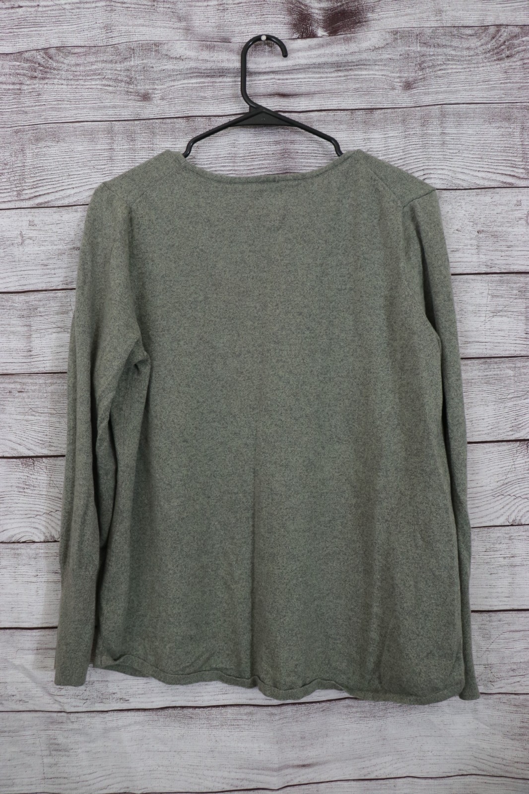 Nic+Zoe Large Green Pullover Basic Long Sleeve V … - image 3