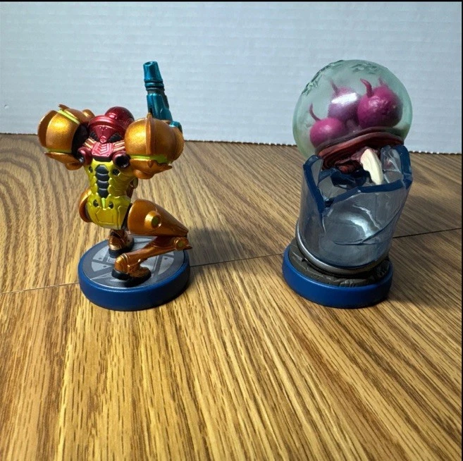 Metroid: Samus Returns Amiibo Series - 2 Pack, loose - Image 2 of 3