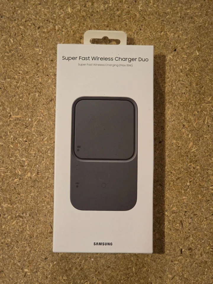 Samsung EP-P5400TBEGGB Wireless Charger Duo Watch - Dark Grey (with Cable, 15W) - Image 1 of 2