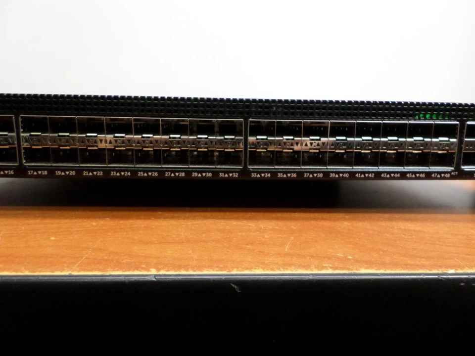 Dell S4048-ON Switch 48 Port SFP 10G 6 QSFP 40G Dual PSU Network Switch - Image 3 of 4