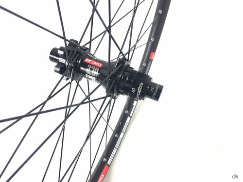 Rueda trasera DT Swiss Enduro 370 Straight Pull 533D 29" NUEVA - Imagen 2 de 4