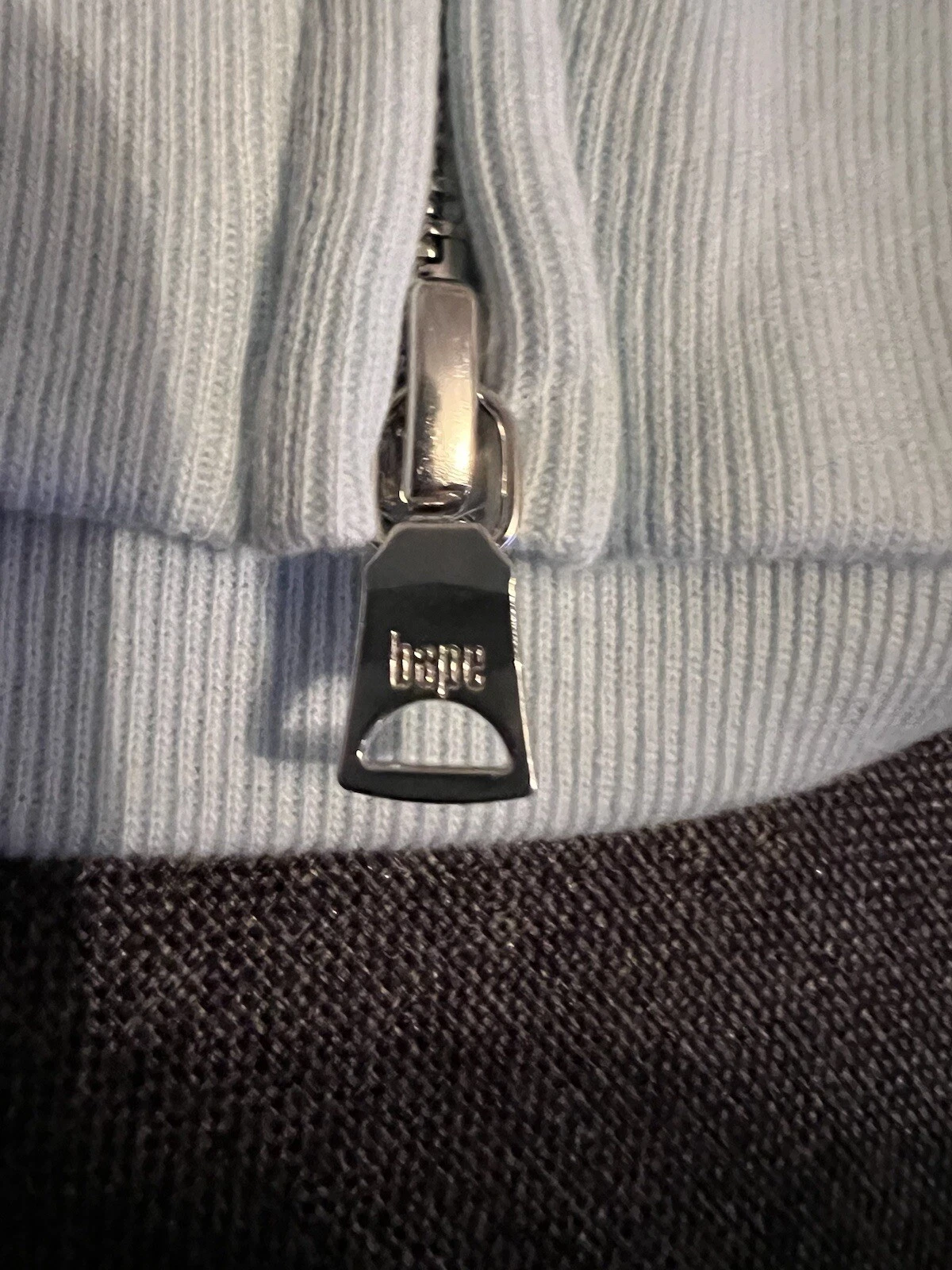 A BATHING APE (BAPE) Felpa con cappuccio mimetica blu navy cerniera intera