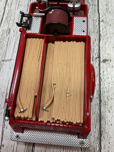 First Gear 19-2044 1951 Ford F-7 Fire Truck US Navy 1:34 Scale - Picture 10 of 19