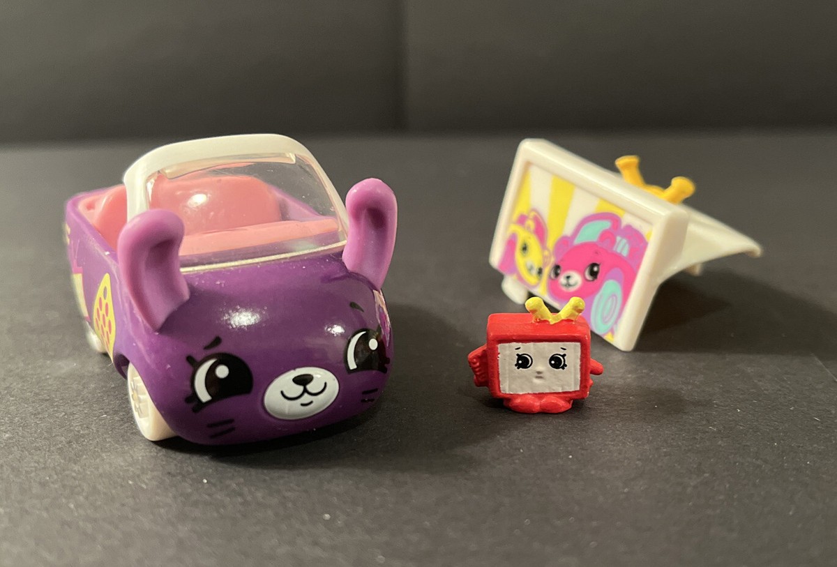 Shopkins Die-Cast Cutie Cars Color Change QT3-C09 TV Traveler