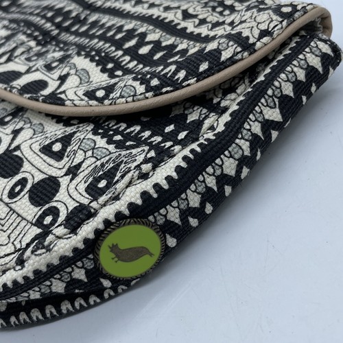 Sakroots Festi Belt Bag Crossbody Bag Black White One World Boho Clutch - Picture 8 of 8