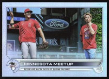 2022 Topps Series 1 Minnesota Meetup Ohtani & Maeda #122 Rainbow Foil