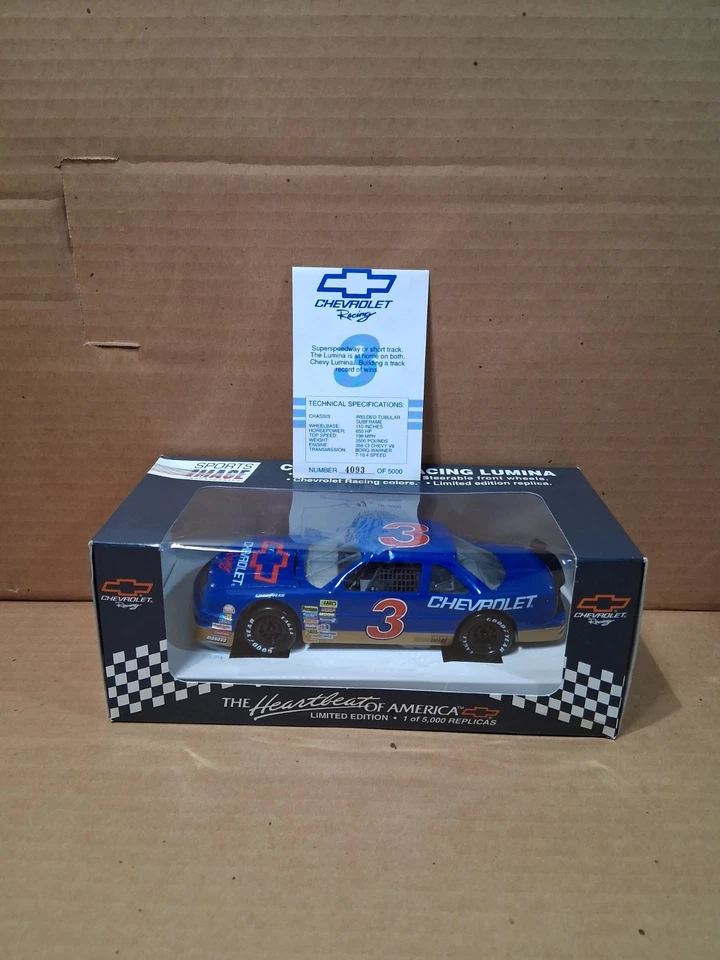 Chevy Lumina 1993 con monograma Revell Dale Earnhardt #3 Foto 2 de 4