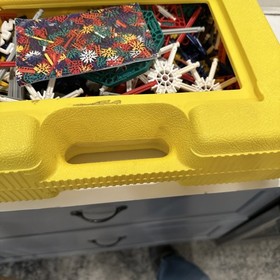 VTG K'NEX Knex Building Set Toys Yellow Box Case With Pieces Approx 4 Lbs 1993