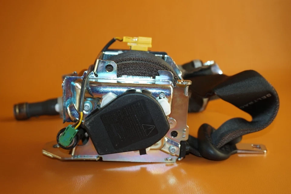 CINTURÓN DE SEGURIDAD TRASERO IZQUIERDO MERCEDES BENZ S63 2014 2015 2016 CINTURÓN EXTERIOR S550 MARRÓN OEM Foto 4 de 4