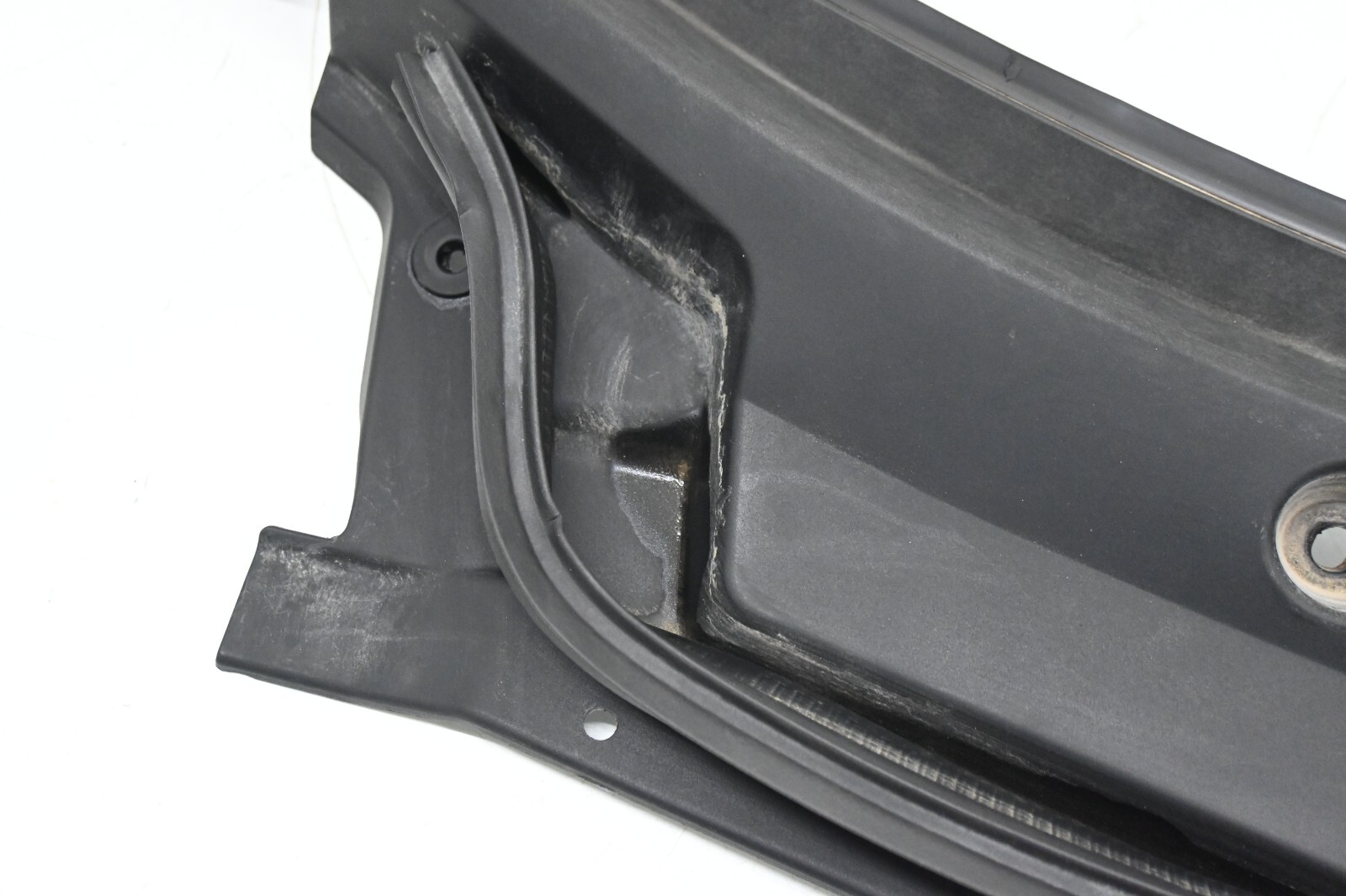 ⭐ 03-12 Maserati Quattroporte Front Windshield Wiper Cowl Panel Trim 31k Oem