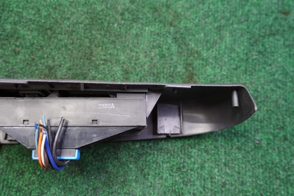 2002 Chevrolet Silverado 2500 Left Driver Window Switch 2083189948 OEM - Изображение 2 из 4