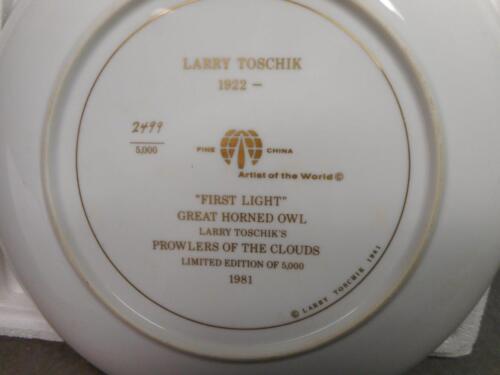 VINTAGE TELLER LARRY TOCHIK "ERSTES LICHT" GROSSE GEHÖRNTE EULE LTD ED 2499/5000 1981 - Bild 3 von 3
