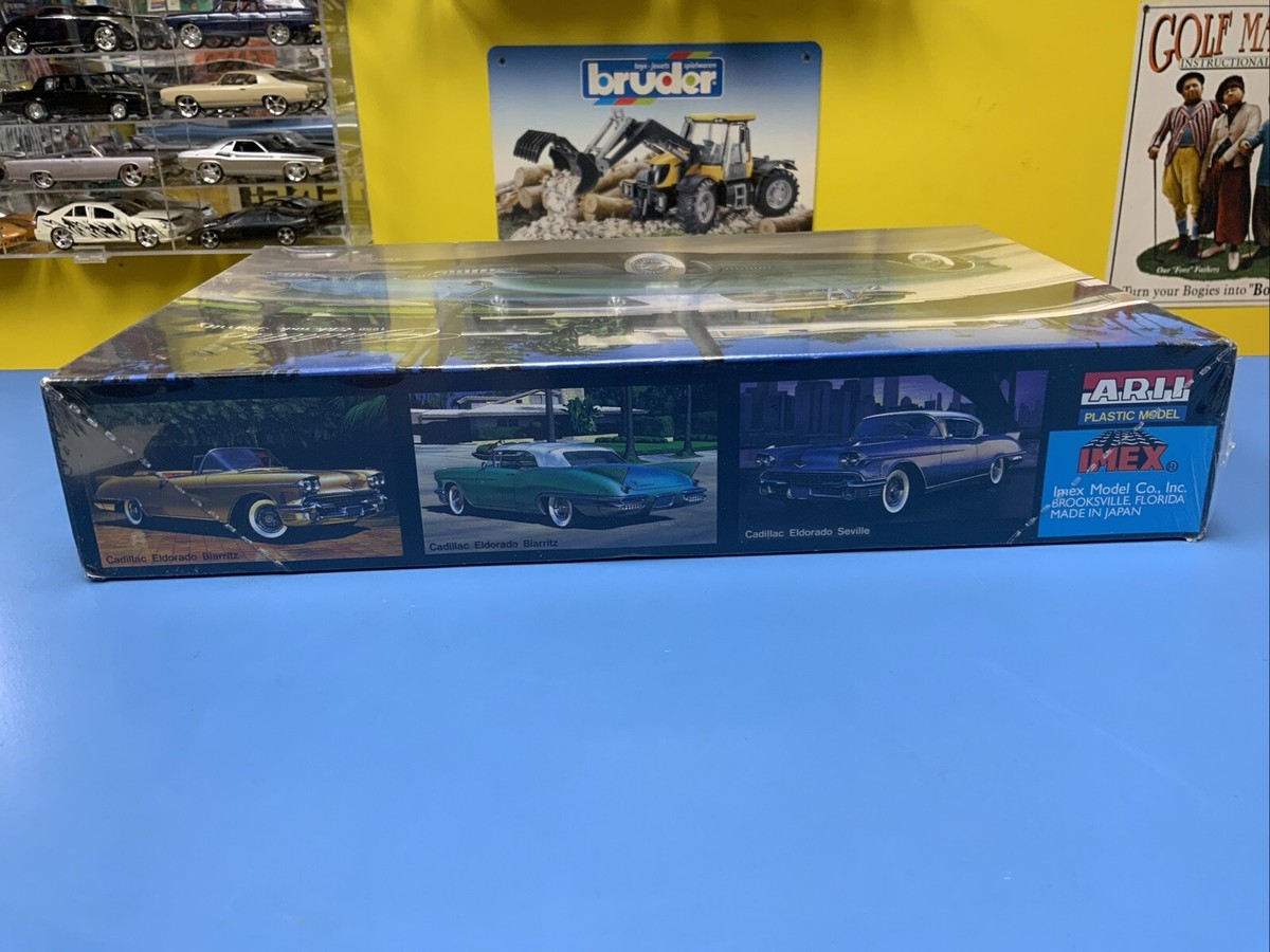 IMEX Models 1958 Cadillac Eldorado Biarritz Soft Top 1 24 Scale