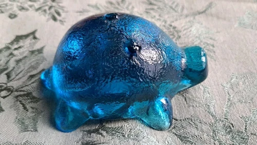 Vintage Teal Blue Art Glass Turtle Paperweight Figurine MCM Blenko? Animal
