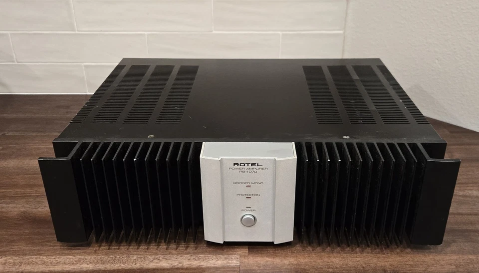 Amplificador Rotel RB-1070, 130 WPC en buen estado de funcionamiento, ¡sonido audiófilo! Foto 2 de 4