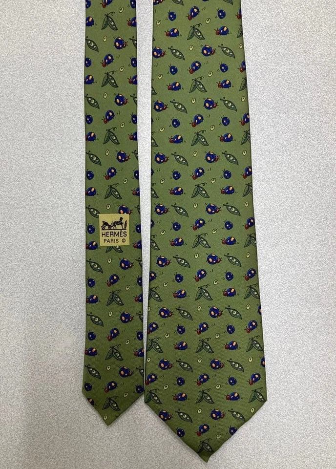 HERMES Neck Tie Green Ladybug 100%Silk unused mint gift - Image 3 of 4