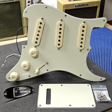 Battipenna Fender American Performer Strat 2021 caricato - pickup USA Yosemite