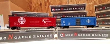 MRC N Gauge B&M Wood Box & Sante Fe Plug Door Box Cars NOS (AA-103