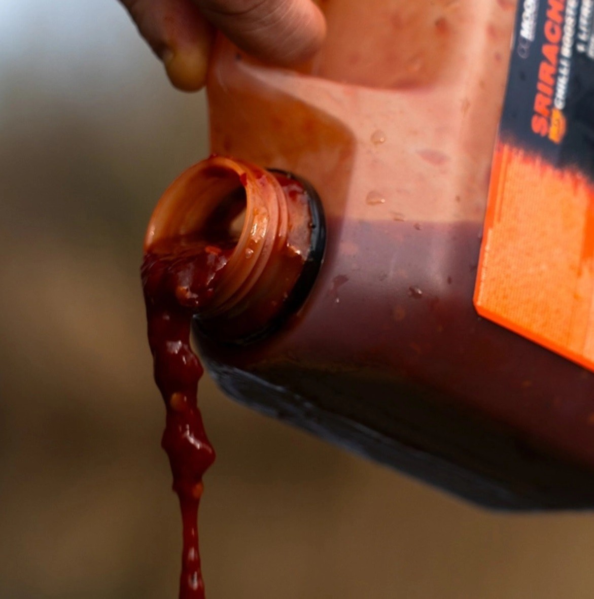 CC Moore Sriracha Hot Chilli Booster - 1 Litre - Carp Fishing Liquid Additives