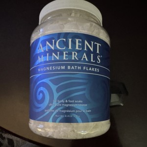 Ancient Minerals Magnesium Bath Flakes All Natural 4.4 lb Unisex White