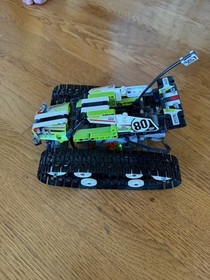 LEGO TECHNIC: RC Tracked Racer (42065)