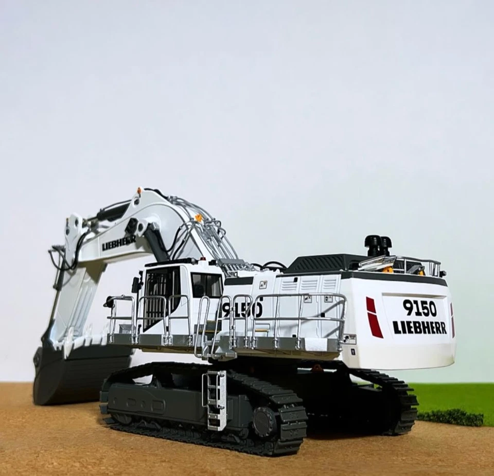 Liebherr R9150 excavator WSI truck models 1:50 scale - Image 3 of 4