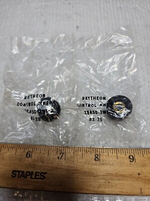 TSA50-3WL-2   RAYTHEON CONTROL KNOB 1/4'' Dia. Shaft White Line  2PCS